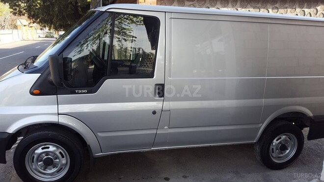 Ford Transit 2001, 390,000 km - 2.4 л - Qax