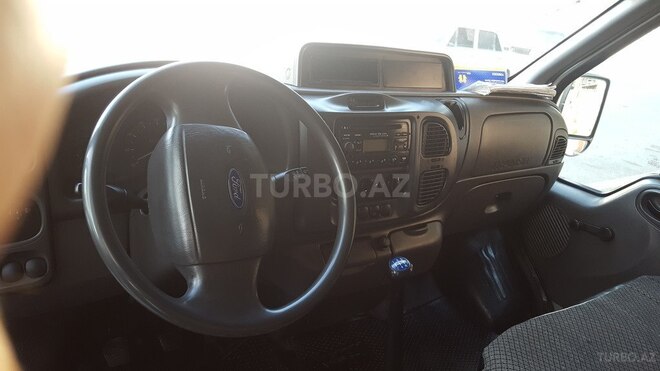 Ford Transit 2001, 390,000 km - 2.4 л - Qax
