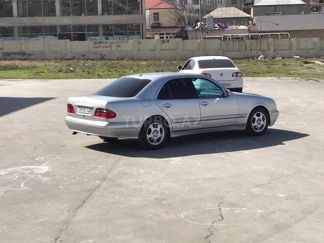 Mercedes E 270 2001, 413,000 km - 2.7 l - Sumqayıt