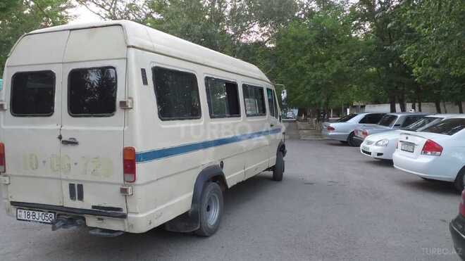 Mercedes 410 D 1988, 350,000 km - 2.9 l - Şirvan