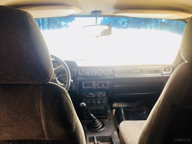 GAZ 3102 1990, 213,000 km - 2.3 л - Bakı