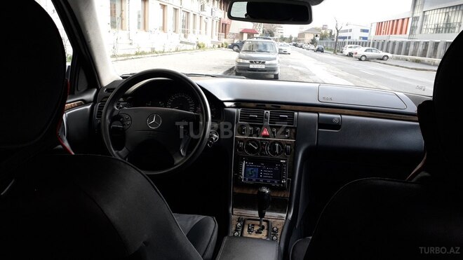 Mercedes E 270 2000, 342,700 km - 2.7 л - Bakı