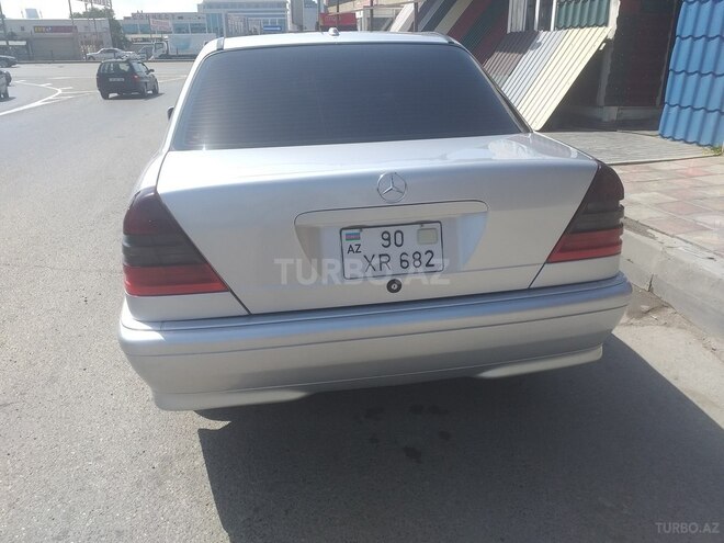 Mercedes C 240 2000, 300,000 km - 2.8 l - Bakı