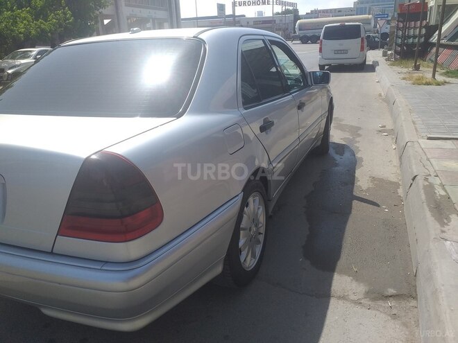 Mercedes C 240 2000, 300,000 km - 2.8 l - Bakı
