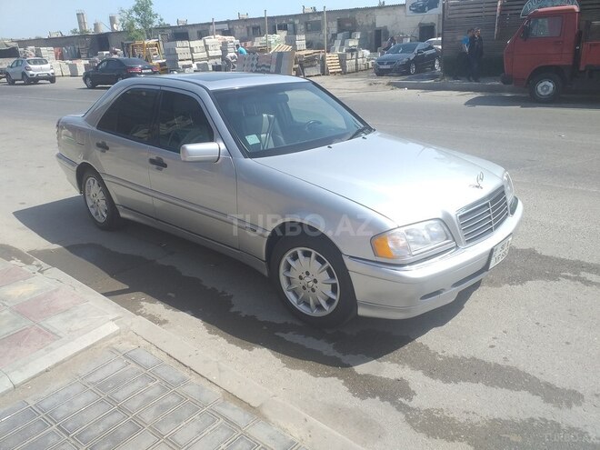 Mercedes C 240 2000, 300,000 km - 2.8 l - Bakı