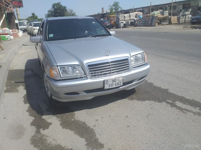 Mercedes C 240 2000, 300,000 km - 2.8 l - Bakı