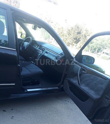 Mercedes E 320 2001, 256,321 km - 3.2 l - Xırdalan