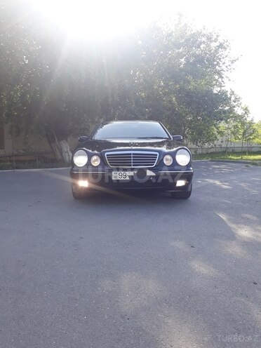 Mercedes E 320 2001, 256,321 km - 3.2 l - Xırdalan