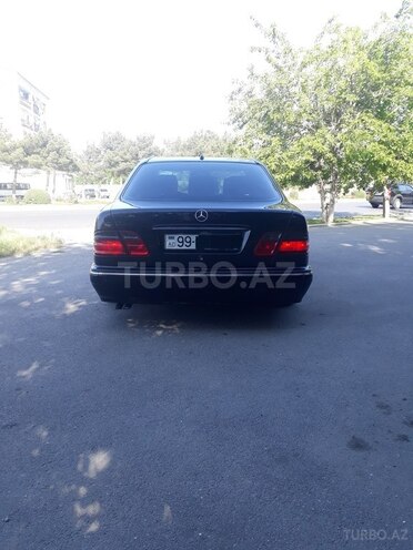 Mercedes E 320 2001, 256,321 km - 3.2 l - Xırdalan