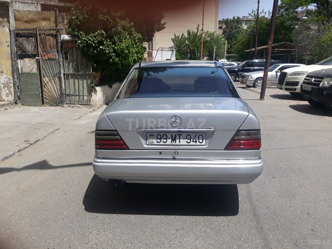 Mercedes E 220 1994, 588,000 km - 2.0 l - Bakı