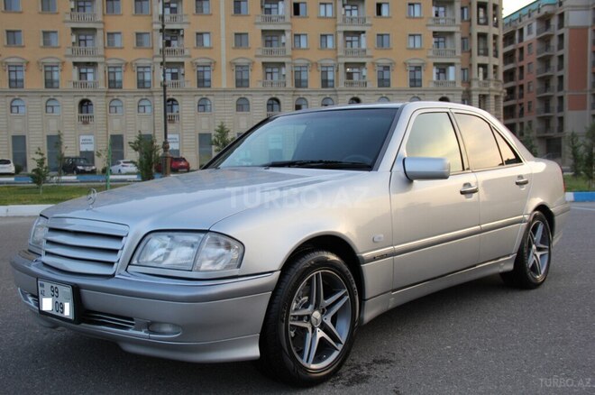 Mercedes C 240 1998, 232,000 km - 2.4 l - Sumqayıt