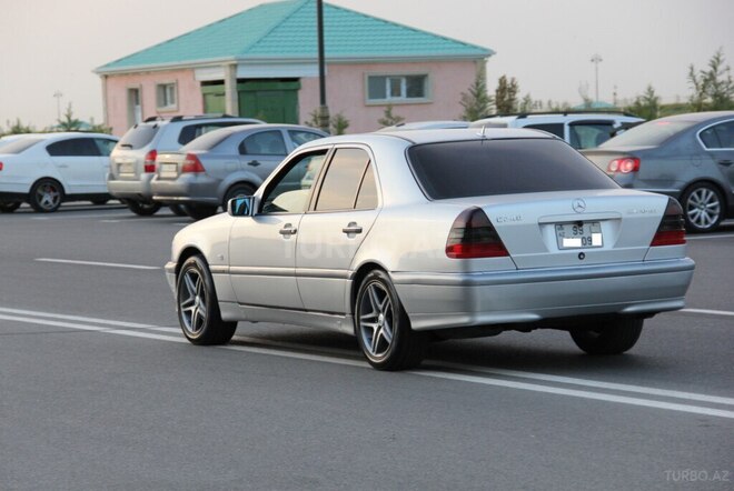 Mercedes C 240 1998, 232,000 km - 2.4 l - Sumqayıt