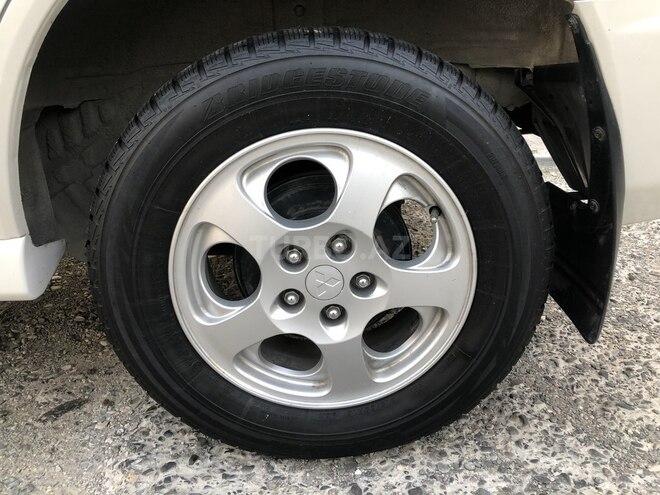 Mitsubishi Pajero io 2000, 186,000 km - 2.0 l - Bakı