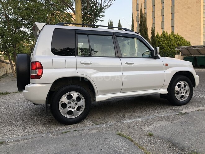 Mitsubishi Pajero io 2000, 186,000 km - 2.0 l - Bakı