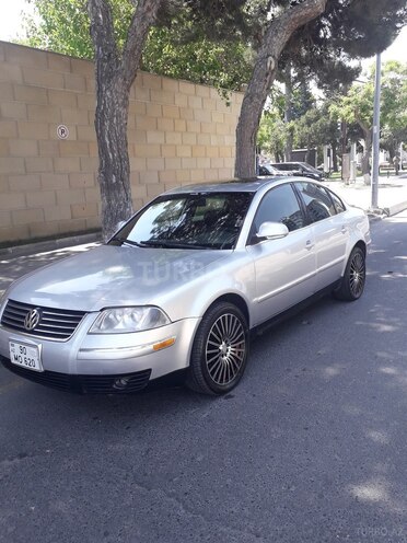 Volkswagen Passat 2004, 260,000 km - 1.8 l - Bakı