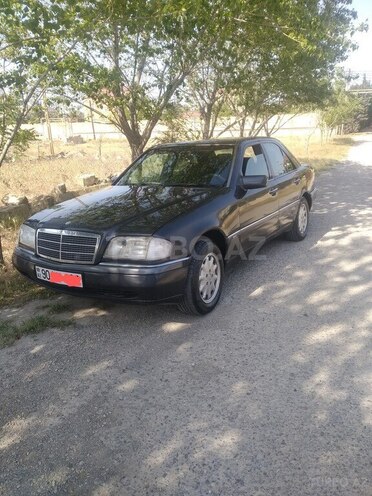 Mercedes C 250 1995, 321,452 km - 2.5 l - Bakı