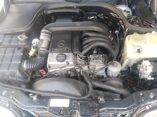 Mercedes C 250 1995, 321,452 km - 2.5 l - Bakı