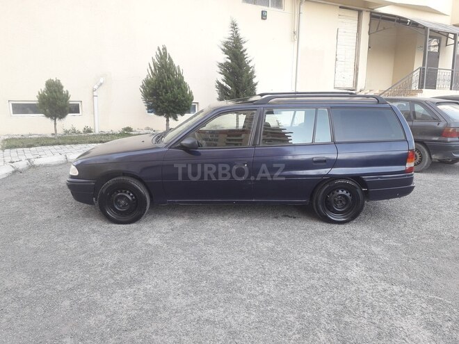Opel Astra 1996, 327,000 km - 1.6 л - Bakı