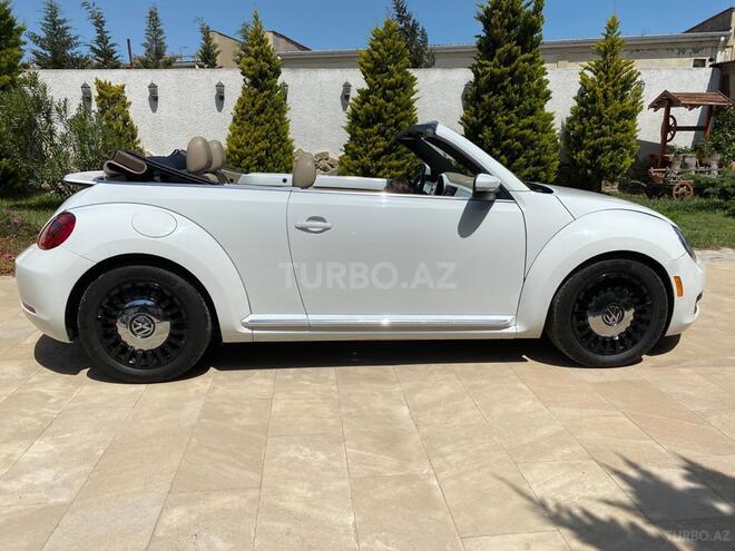 Volkswagen Beetle 2015, 61,500 km - 1.8 л - Bakı