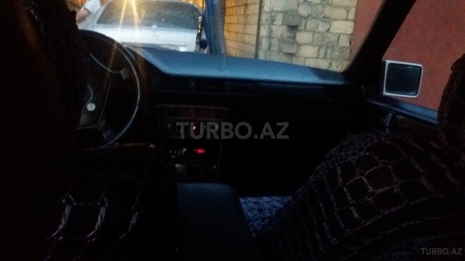 Mercedes E 300 1990, 339,858 km - 3.0 l - Masallı