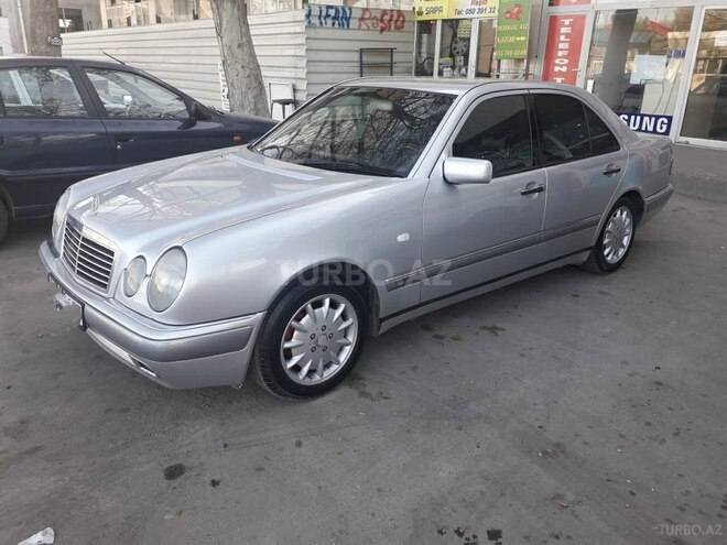 Mercedes E 240 1999, 20,400 km - 2.4 л - Gəncə