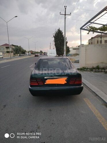 Mercedes E 220 1998, 410,000 km - 2.2 л - Sumqayıt
