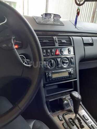 Mercedes E 220 1999, 322,000 km - 2.2 l - Biləsuvar