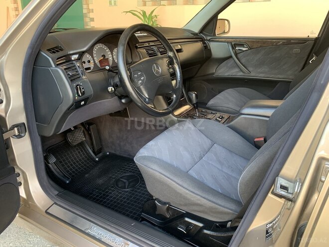 Mercedes E 240 2001, 248,000 km - 2.6 l - Bakı