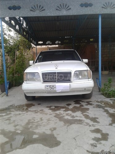 Mercedes 200 1988, 400,000 km - 2.0 л - Saatlı