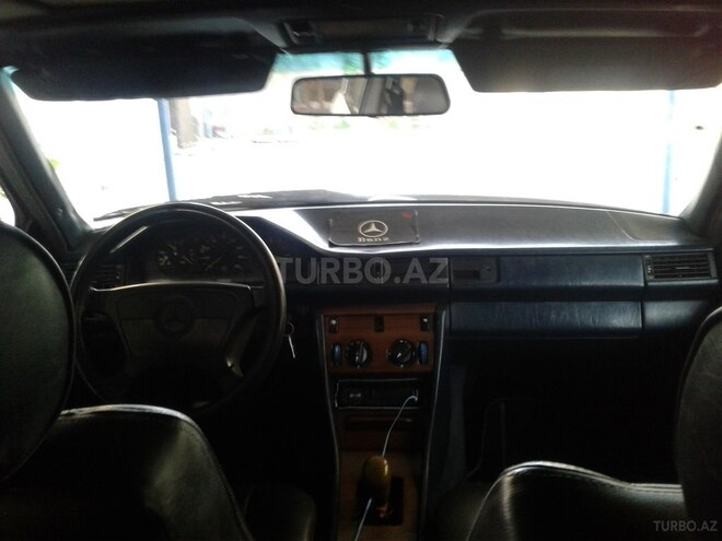 Mercedes 200 1988, 400,000 km - 2.0 л - Saatlı
