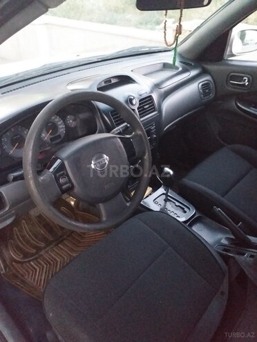 Nissan Sunny 2010, 325,000 km - 1.6 l - Bakı