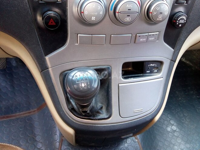 Hyundai H-1 2012, 300,000 km - 2.5 l - Bakı