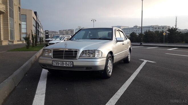 Mercedes C 220 1995, 383,000 km - 2.2 l - Bakı