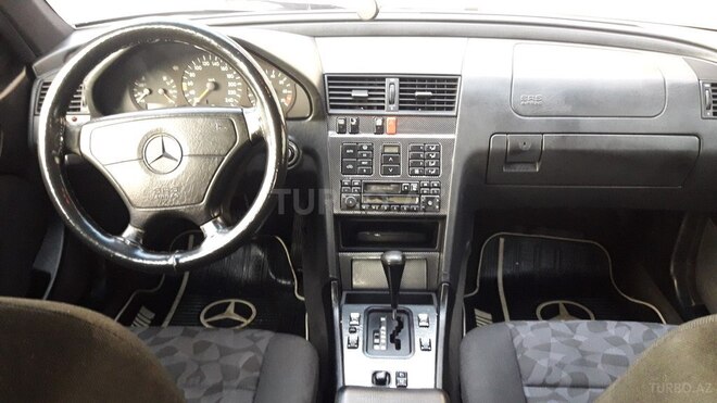 Mercedes C 220 1995, 383,000 km - 2.2 l - Bakı