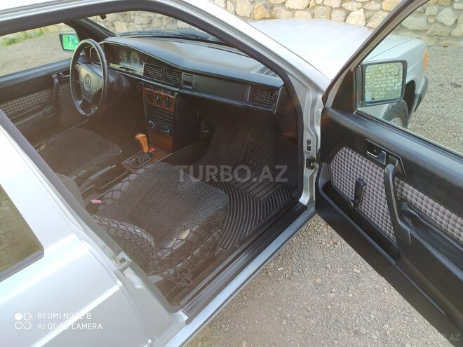 Mercedes 190 1993, 577,000 km - 2.0 l - Qazax