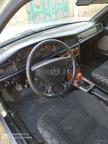 Mercedes 190 1993, 577,000 km - 2.0 l - Qazax
