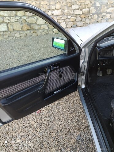 Mercedes 190 1993, 577,000 km - 2.0 l - Qazax