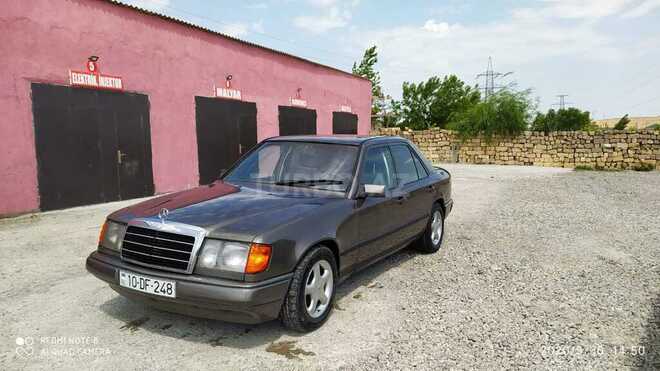 Mercedes E 230 1987, 324,500 km - 2.3 л - Bakı