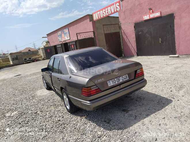 Mercedes E 230 1987, 324,500 km - 2.3 л - Bakı