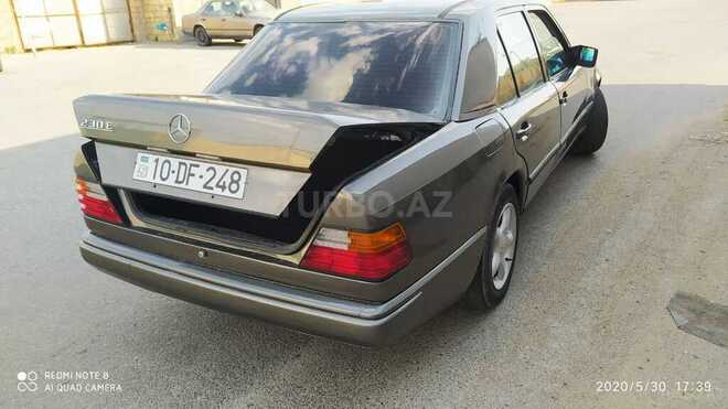 Mercedes E 230 1987, 324,500 km - 2.3 л - Bakı