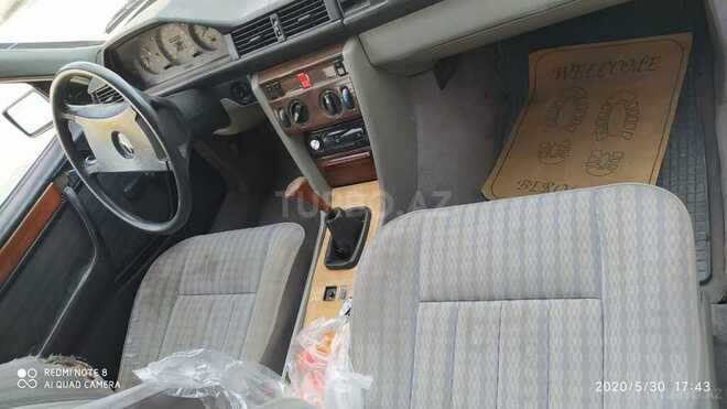 Mercedes E 230 1987, 324,500 km - 2.3 л - Bakı