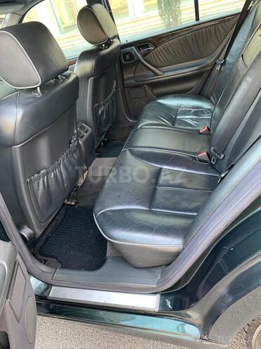 Mercedes E 320 2001, 499,000 km - 3.2 l - Bakı