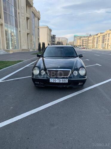 Mercedes E 320 2001, 499,000 km - 3.2 l - Bakı