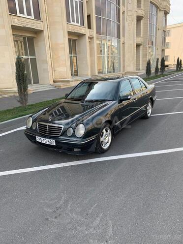 Mercedes E 320 2001, 499,000 km - 3.2 l - Bakı