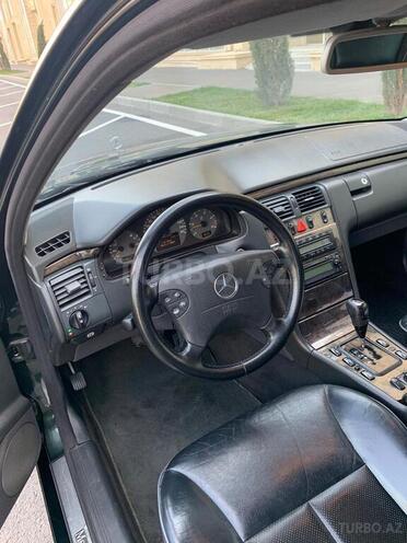 Mercedes E 320 2001, 499,000 km - 3.2 l - Bakı