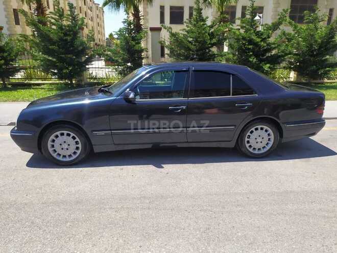 Mercedes E 220 1999, 349,000 km - 2.2 l - Bakı
