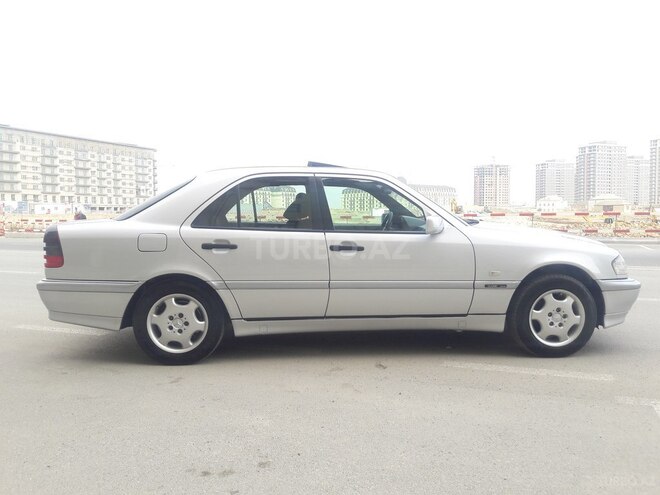 Mercedes C 220 1999, 375,000 km - 2.2 l - Bakı
