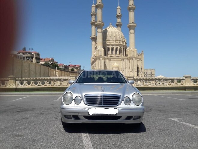 Mercedes E 280 2001, 260,000 km - 2.8 l - Bakı