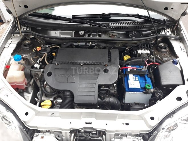 Fiat Punto 2007, 107,000 km - 1.3 l - Bakı
