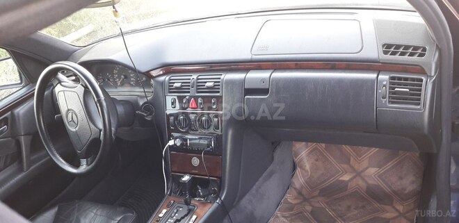 Mercedes E 290 1997, 280,000 km - 2.9 l - İmişli
